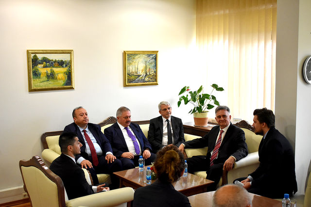 Turska delegacija Foto 2